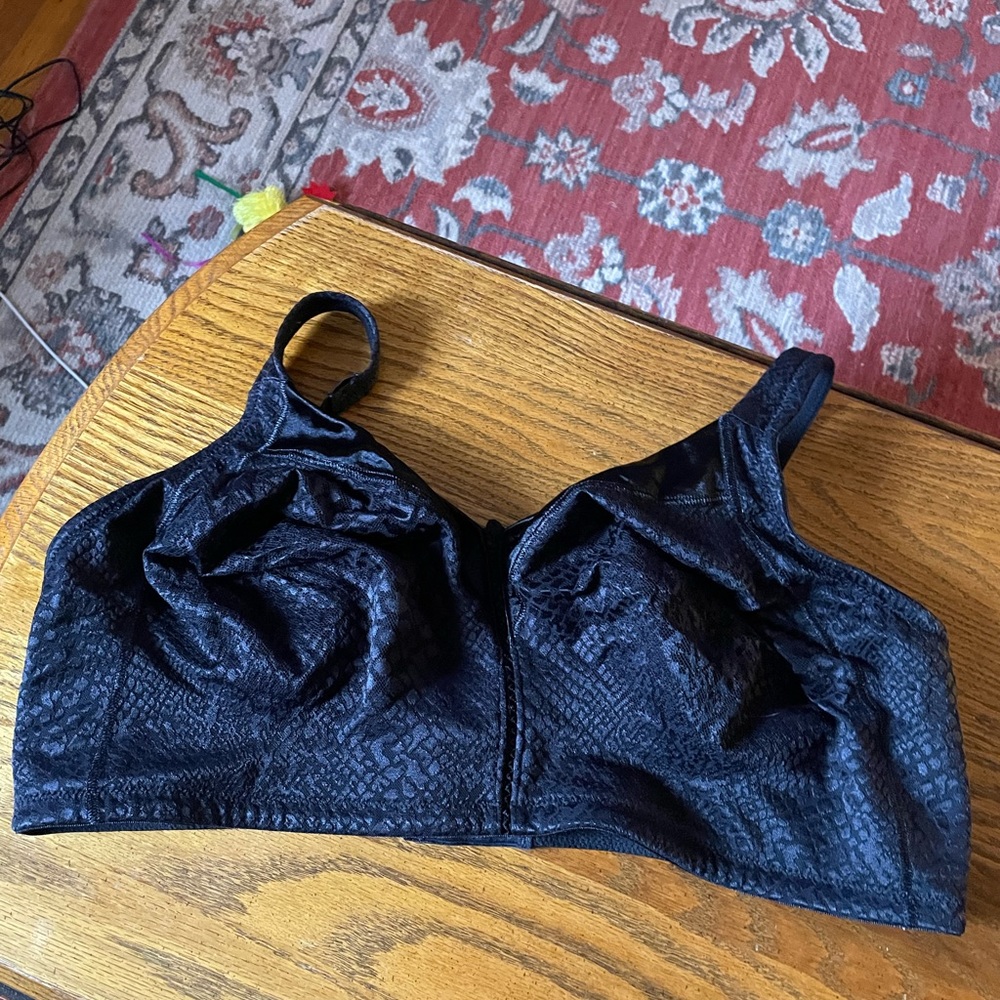 42DDD bra